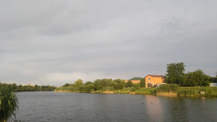 У водоемов Краснодара началась слежка за горожанами