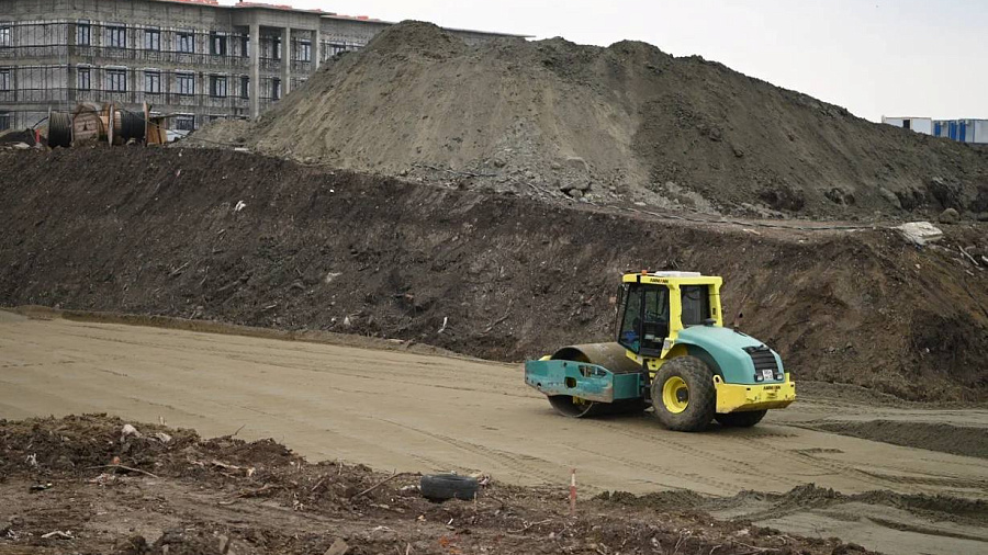 В Краснодаре строительство новой дороги протяженностью около 3 км завершат к осени 2025 года