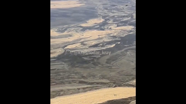 В Туапсинском районе сняли необычное загрязнение в Черном море (ВИДЕО)