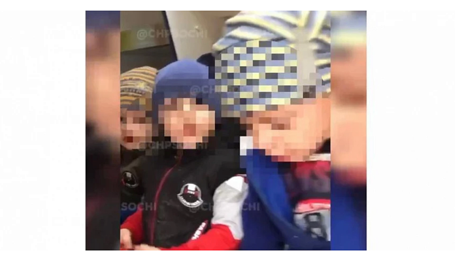 «У женщины 10 детей»: стали известны новые подробности об инциденте с брошенными малышами на улице в Сочи