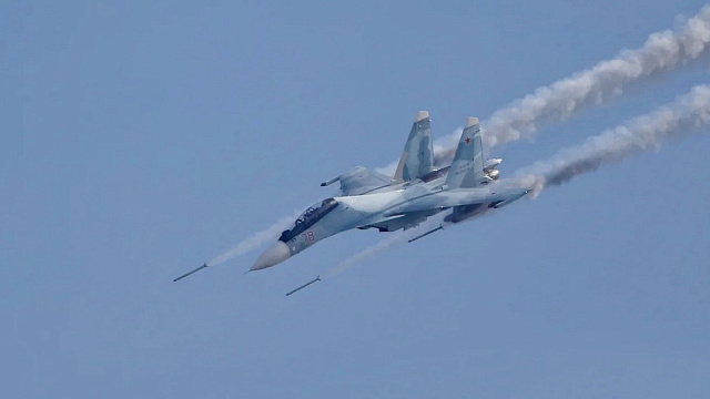 Жителей Краснодарского края предупредили о взрывах в небе