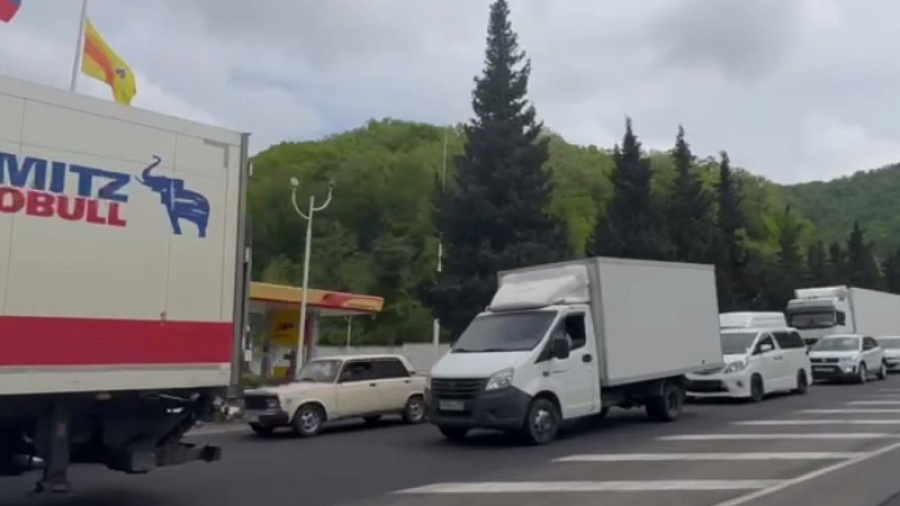 В Краснодарском крае приостановят ремонт федеральной трассы на время майских праздников