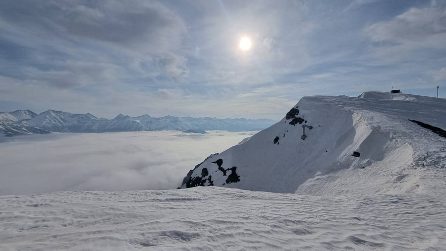 В Сочи два крупных горнолыжных курорта объявили о закрытии зимнего сезона