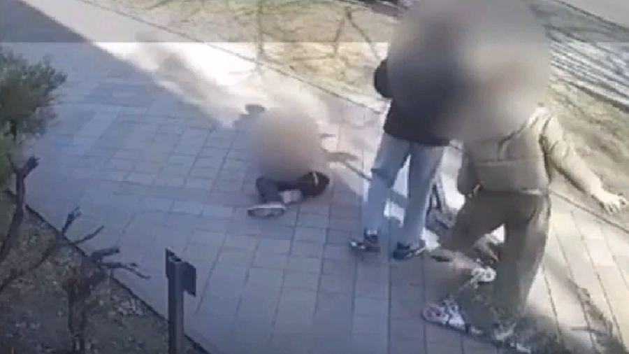 В Краснодаре двое неизвестных сбили на электросамокате 6-летнего ребенка и скрылись