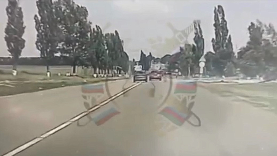 Опубликовано видео наезда иномарки на людей, стоявших на автобусной остановке в Кропоткине