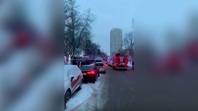 Опубликовано видео с места стрельбы в МФЦ в Москве