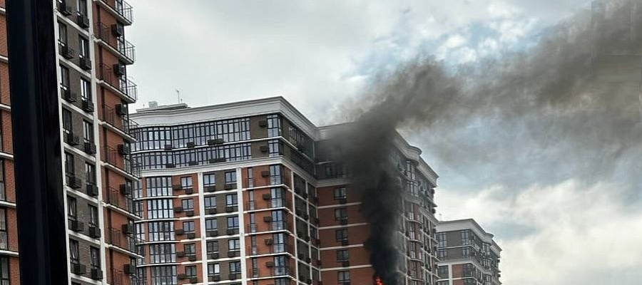 Из горящей многоэтажки в Краснодаре эвакуировали 200 человек