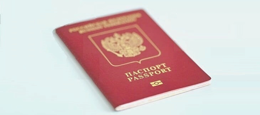 Россиянка не прошла таможню в аэропорту Турции из-за паспорта во рту