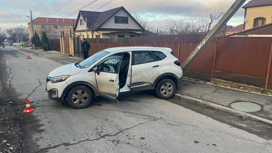 В Анапе ребенка госпитализировали после аварии на перекрестке 