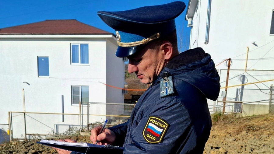 Суд распорядился снести два незаконных дома в Сочи