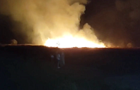 В Темрюкском районе потушили крупный пожар, произошедший в поселке За Родину