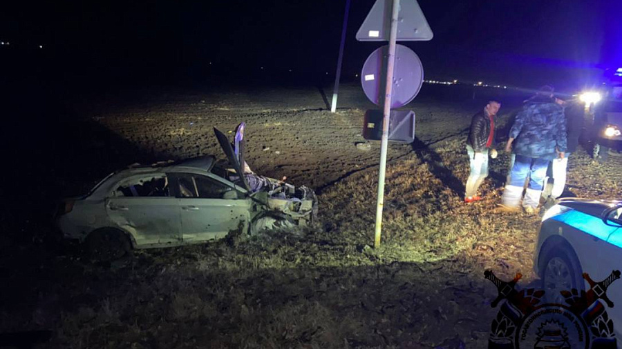 На Кубани 17-летний водитель за рулем иномарки с 4 подростками-пассажирами устроил смертельное ДТП