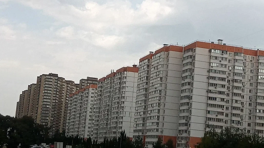 Количество зарплат на «однушку» назвали для Сочи и Краснодара