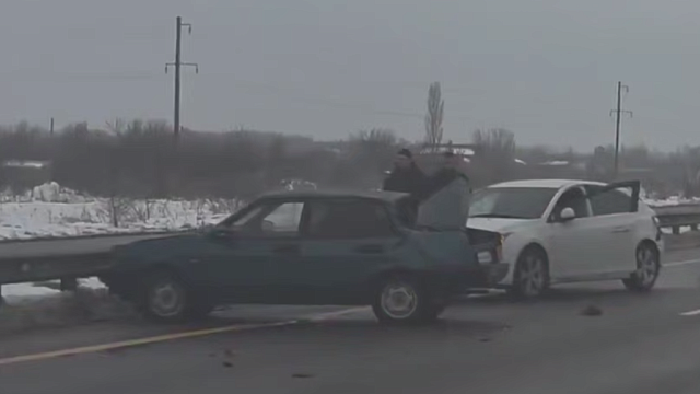 Из-за гололедицы в Краснодарском крае произошло ДТП сразу с 20 машинами