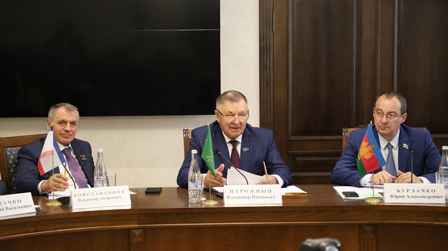 Председатель Заксобрания Кубани Юрий Бурлачко принял участие в мероприятиях первого дня на XXXVIII Конференции ЮРПА в Адыгее