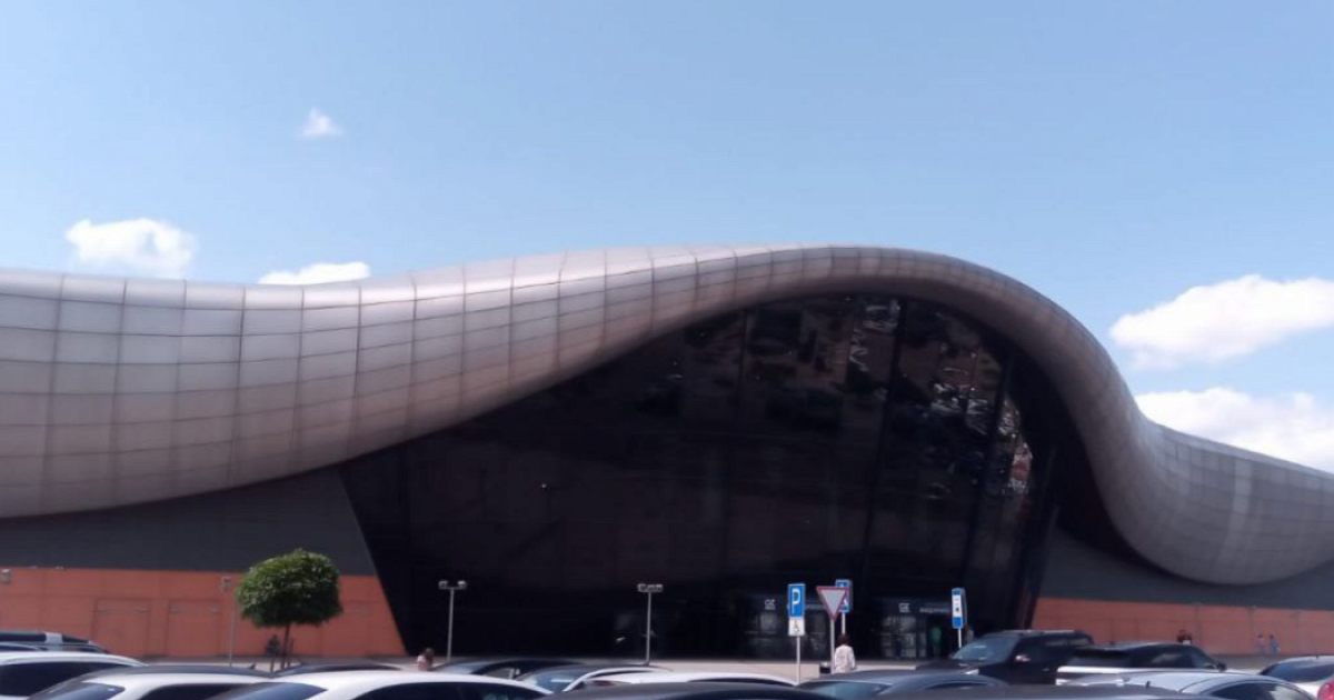Крылатая, 2. Oz mall краснодар вид сверху. Оз молл кинотеатр. М видео оз молл. М видео оз молл.