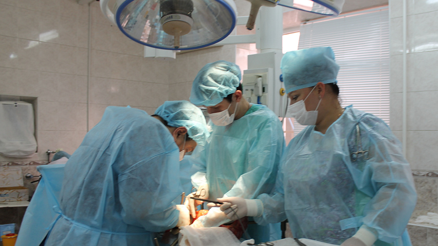 Краснодарские онкологи удалили пациенту 7-килограммовую опухоль