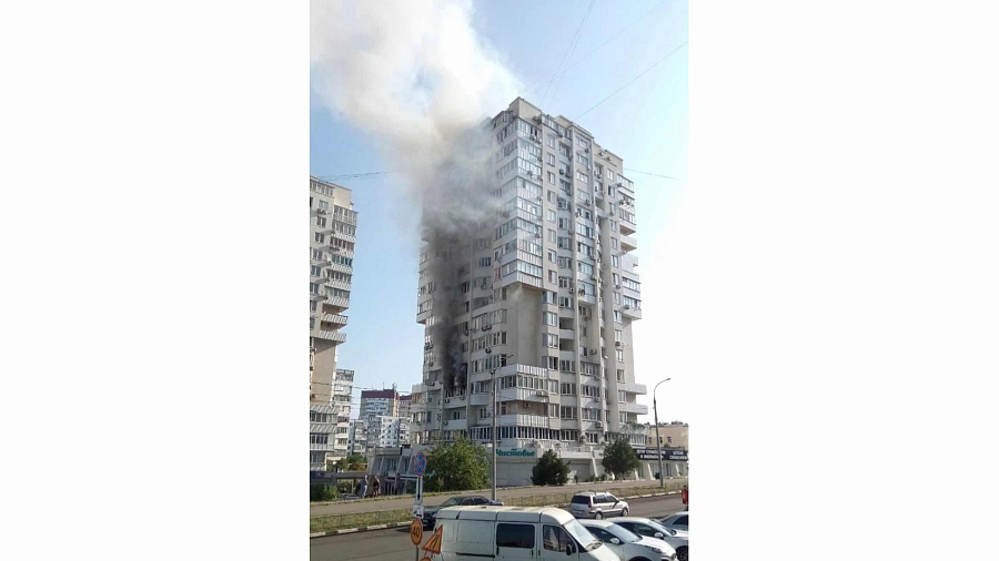 В Новороссийске из-за пожара в многоэтажке эвакуировали 32 человека