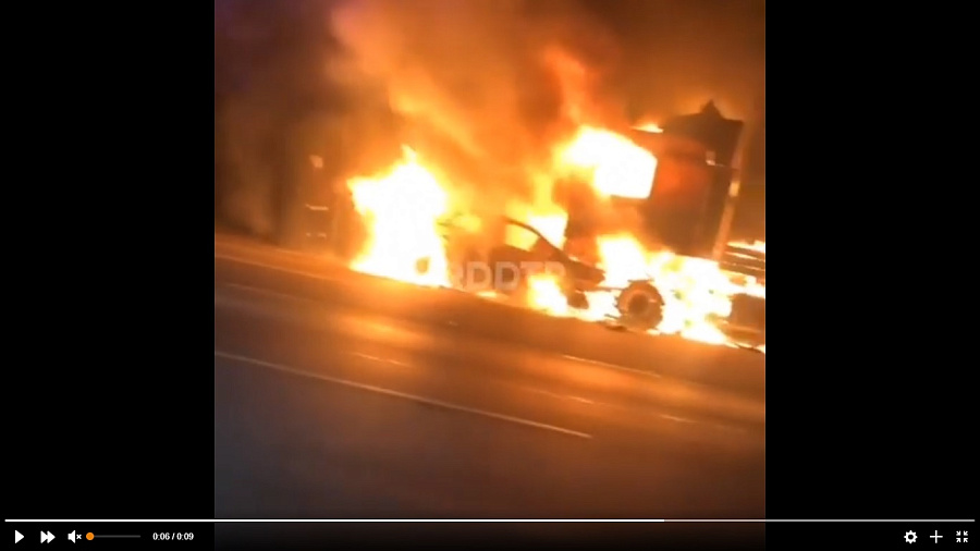 В Краснодарском крае водитель легковушки сгорел после ДТП с фурой (ВИДЕО)