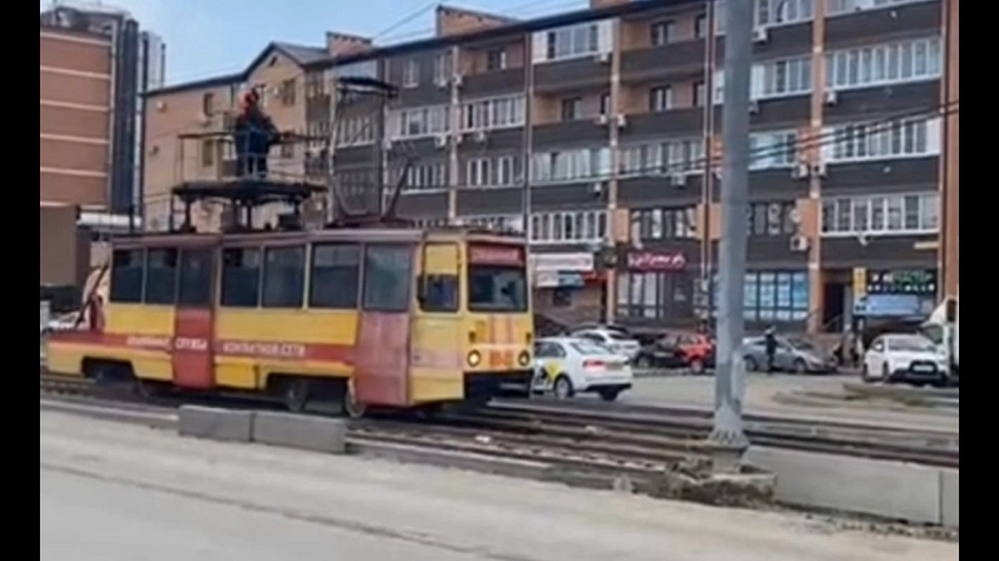 Стартуют работы по балластировке: в Краснодаре на улице Московской продолжается подготовка новых трамвайных путей