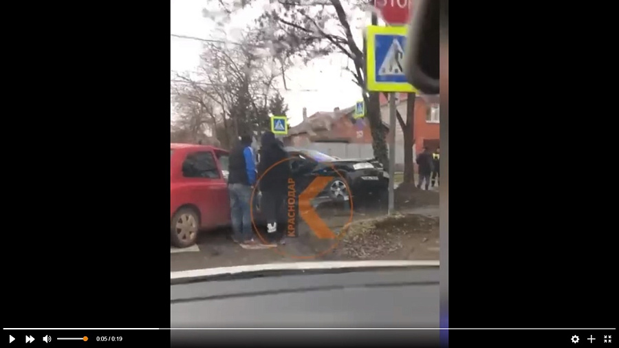 В интернете появилось видео массовой аварии на улице Рылеева в Краснодаре 