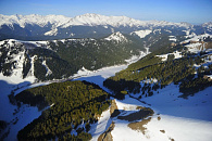 Высокогорные тропы Кавказского заповедника ушли под снег: сезон завершен досрочно