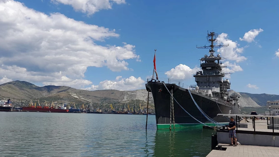 Со стороны морпорта в Новороссийске прозвучат выстрелы 