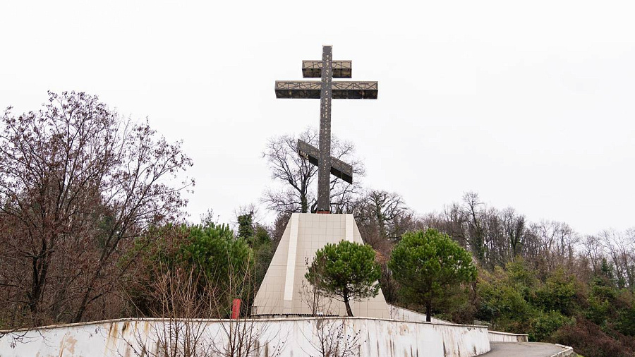 В Сочи 30-метровый памятный крест оснастят художественной подсветкой