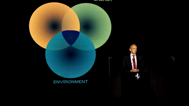 Ferrari впервые показал, что находится под капотом своего первого электромобиля