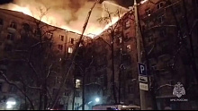 Гигантский пожар в Москве уничтожил несколько жилых домов