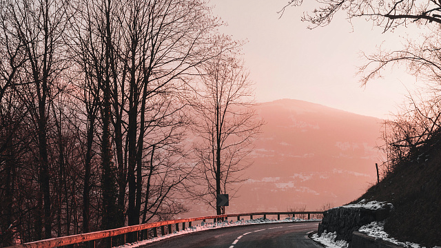 В Майкопе, а также в горных курортах Адыгеи и Кубани в воскресный выходной ожидается неустойчивая погода с кратковременными дождями и мокрым снегом