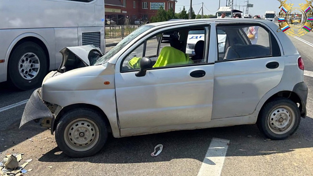 На Кубани водитель Daewoo Matiz погиб при столкновении с Mercedes