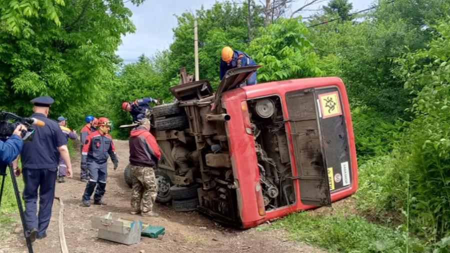 У автобуса отказали тормоза: в Хабаровском крае более 10 детей пострадали в ДТП 