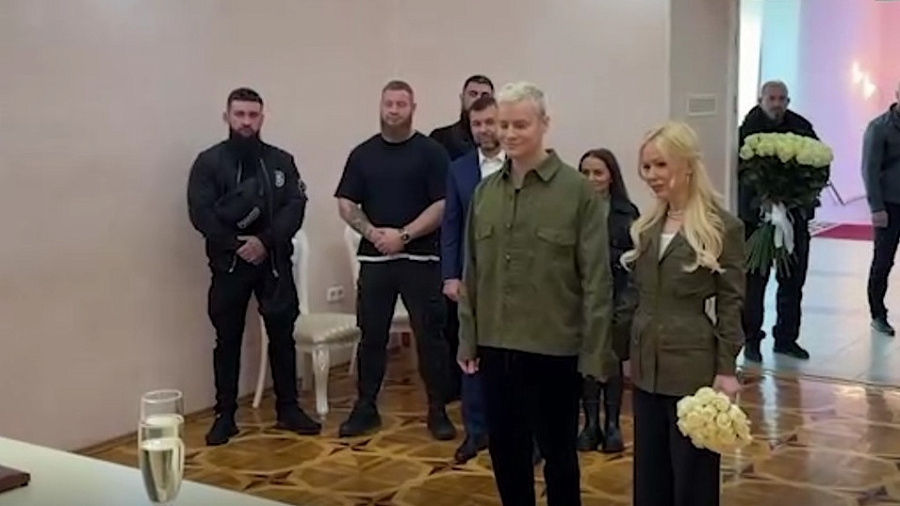 Кадры со свадьбы SHAMAN и Мизулиной в Донецке появились в сети