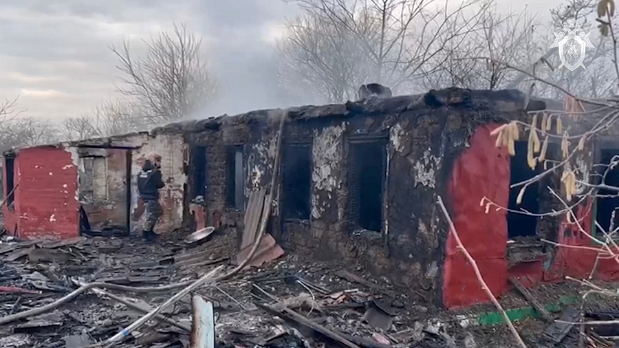 СК показал видео с частным домом в Курганинском районе, где при пожаре погибли 3 детей