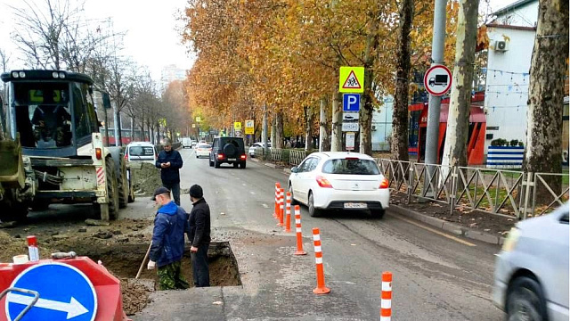 В Краснодаре ограничили движение по одной полосе на улице Ставропольской