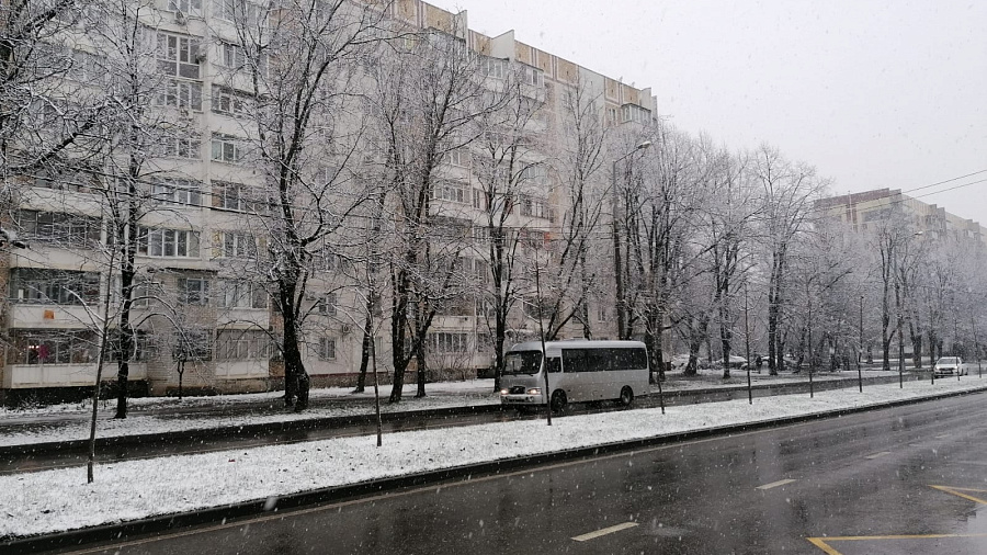 В Краснодаре и крае в воскресенье ожидаются «температурные качели» и мокрый снег