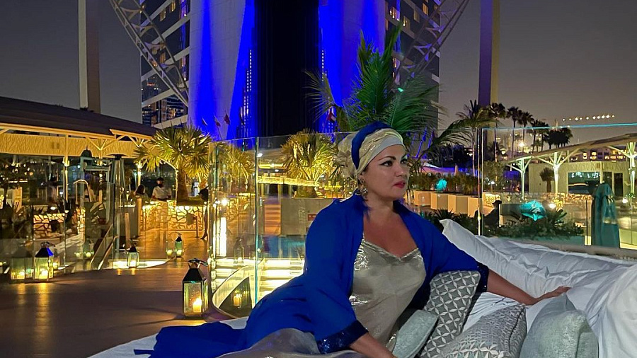 Анна Нетребко восхитила пользователей Сети пляжными фотографиями во время отдыха в Дубае