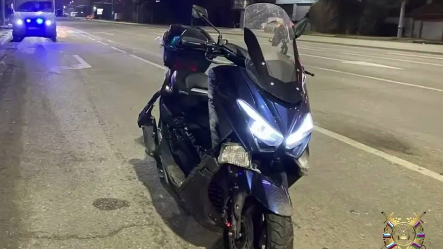 В Краснодаре мотоциклист без шлема влетел в опору ЛЭП и погиб