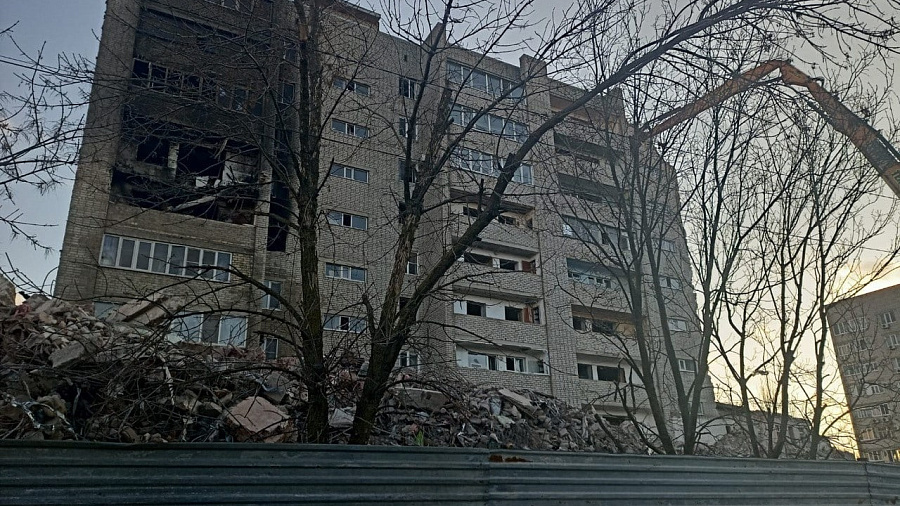 В Ейске завершился демонтаж квартир в 4 подъезде дома, пострадавшего при крушении Су-34