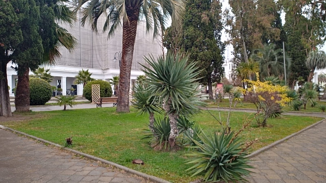 В середине рабочей недели в Сухуме и на курортах Абхазии ожидается неустойчивая погода с низкими температурами и слабым мокрым снегом