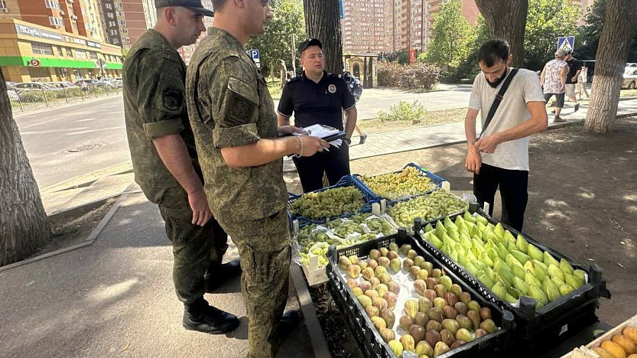 В Краснодаре началась жесткая борьба с уличной торговлей