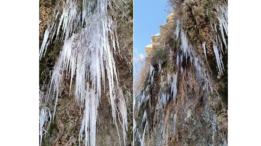 В Анапе выросли гигантские сосульки на высоком берегу после мороза