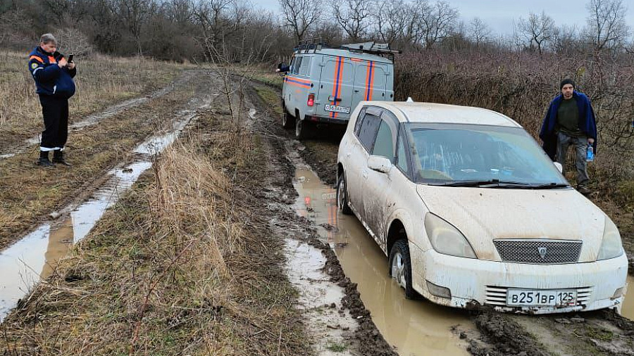 В Новороссийске спасатели искали заблудившегося мужчину на протяжении 12 часов