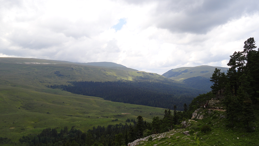 В Майкопе, а также горных курортах Адыгеи и Кубани во вторник прогнозируют умеренную погоду с туманом, ночными осадками и дневным прогревом до +12°С