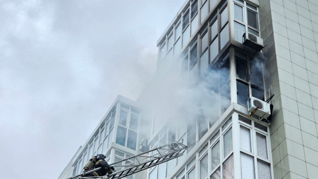 В Анапе посреди дня сгорела квартира 