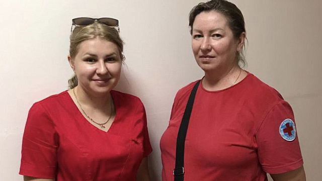 В Новороссийске 29-летняя многодетная мать не дождалась приезда в больницу и родила девочку в карете скорой помощи