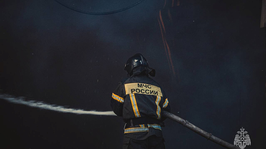В Тихорецке двое человек получили ожоги во время пожара 