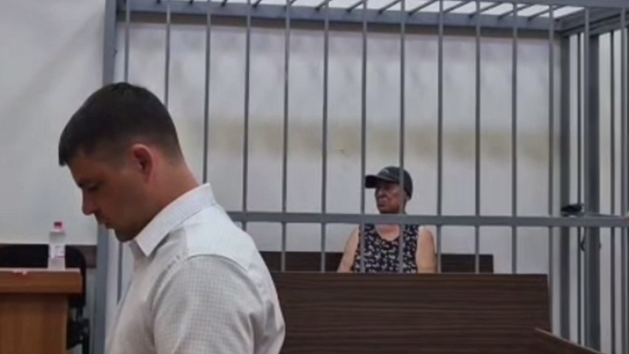 В Сочи вторую подозреваемую по делу об отравленной чаче оставили под стражей