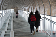 В Краснодаре запустили новый надземный переход между Новознаменским и КМР